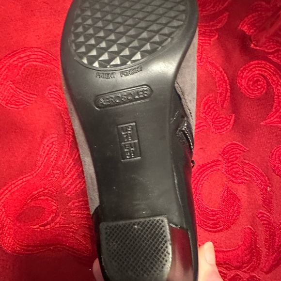 GRAY & BLACK AEROSOLS ANKLE BOOTS 7 & 1/2 M - Picture 2 of 3